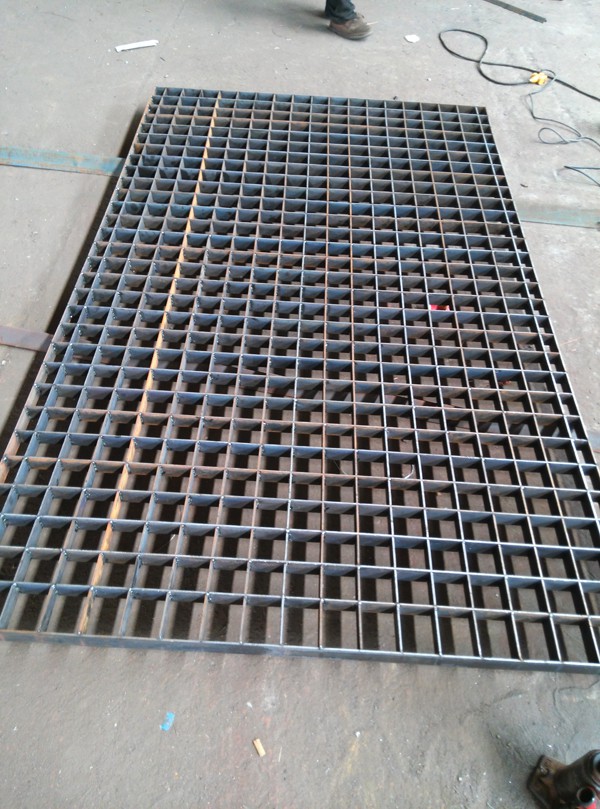 插接鋼格板鍍鋅前